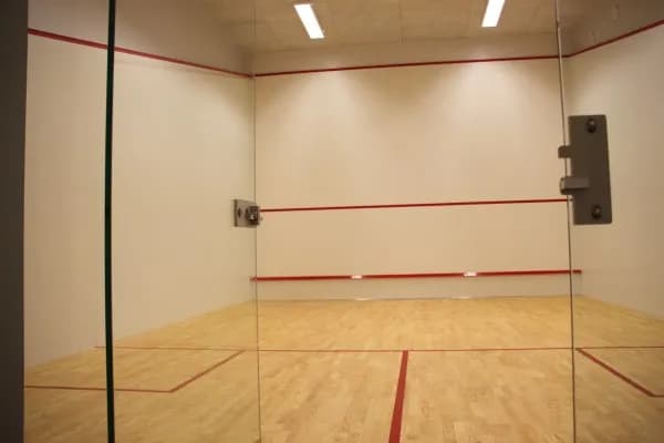 Gdzie grać w squash w Oświęcimiu? Sprawdź najlepsze miejsca i oferty Gdzie grać w squash w Oświęcimiu? Sprawdź najlepsze miejsca i oferty